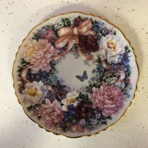 Hand Painted, The Bradford Exchange “Circle of Love” Glass Plate